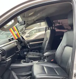 Toyota Hilux 2020 Silver