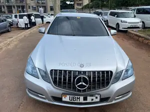 Mercedes-Benz E300 2011 Silver