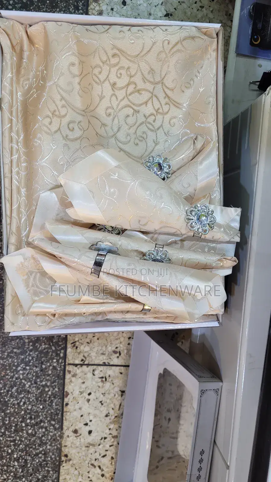 Table Cloth Set 6 Sitter