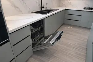 Luxury Kitchen Cabinets Installation