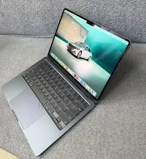 New Laptop Apple MacBook Pro 2024 M3 14-inch 16GB Apple M4 SSD 512GB