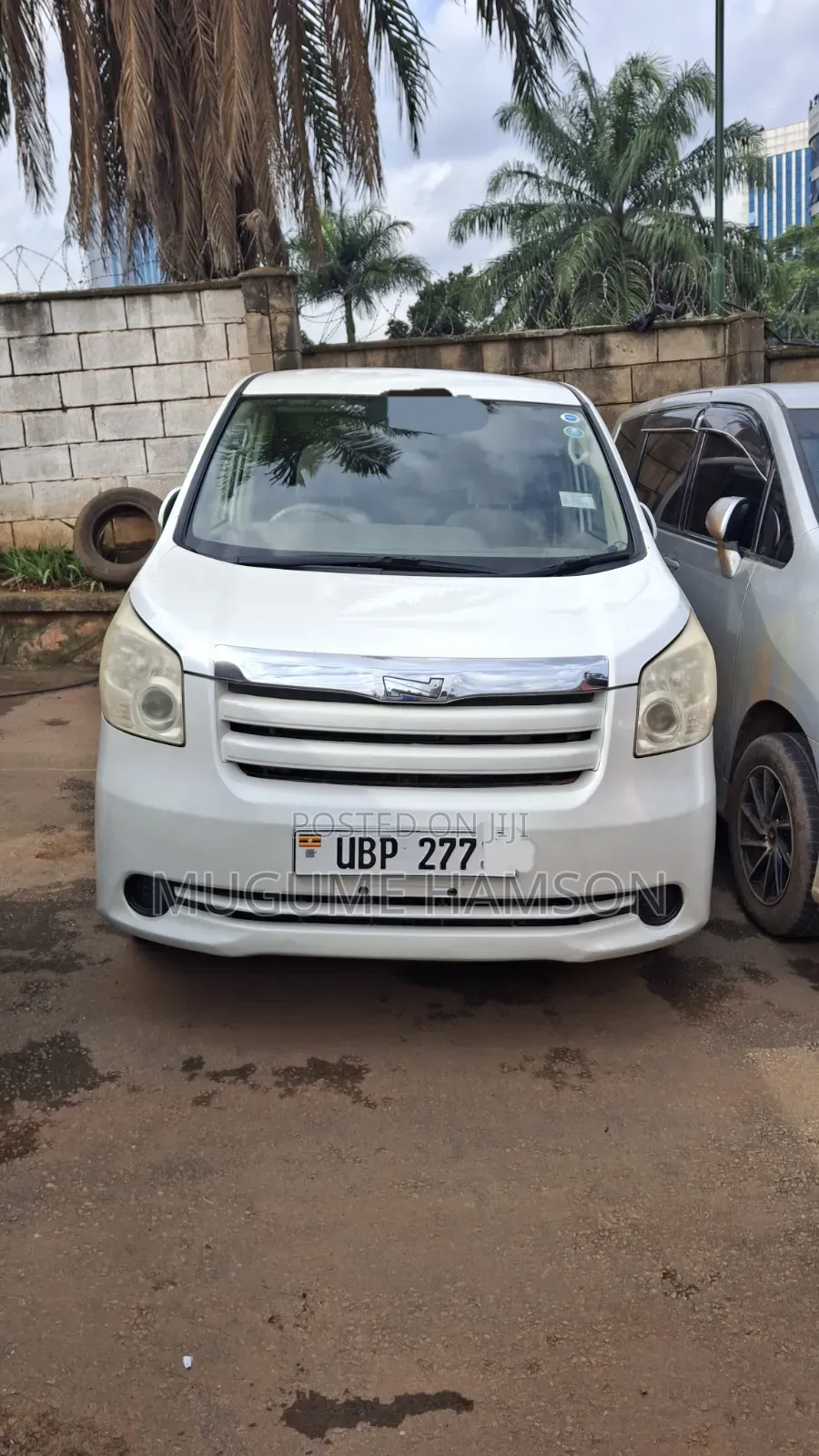 Toyota Noah 2009 White