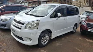 Toyota Noah 2009 White
