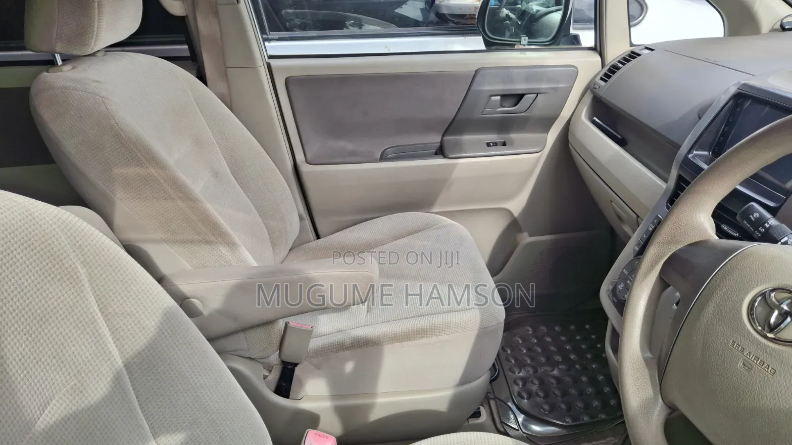 Toyota Noah 2009 White