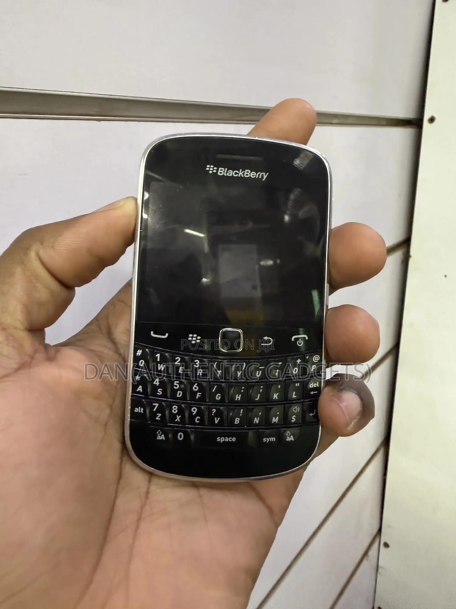 BlackBerry Bold Touch 9900 8 GB Black