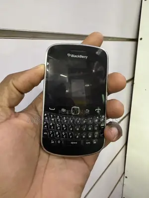 BlackBerry Bold Touch 9900 8 GB Black