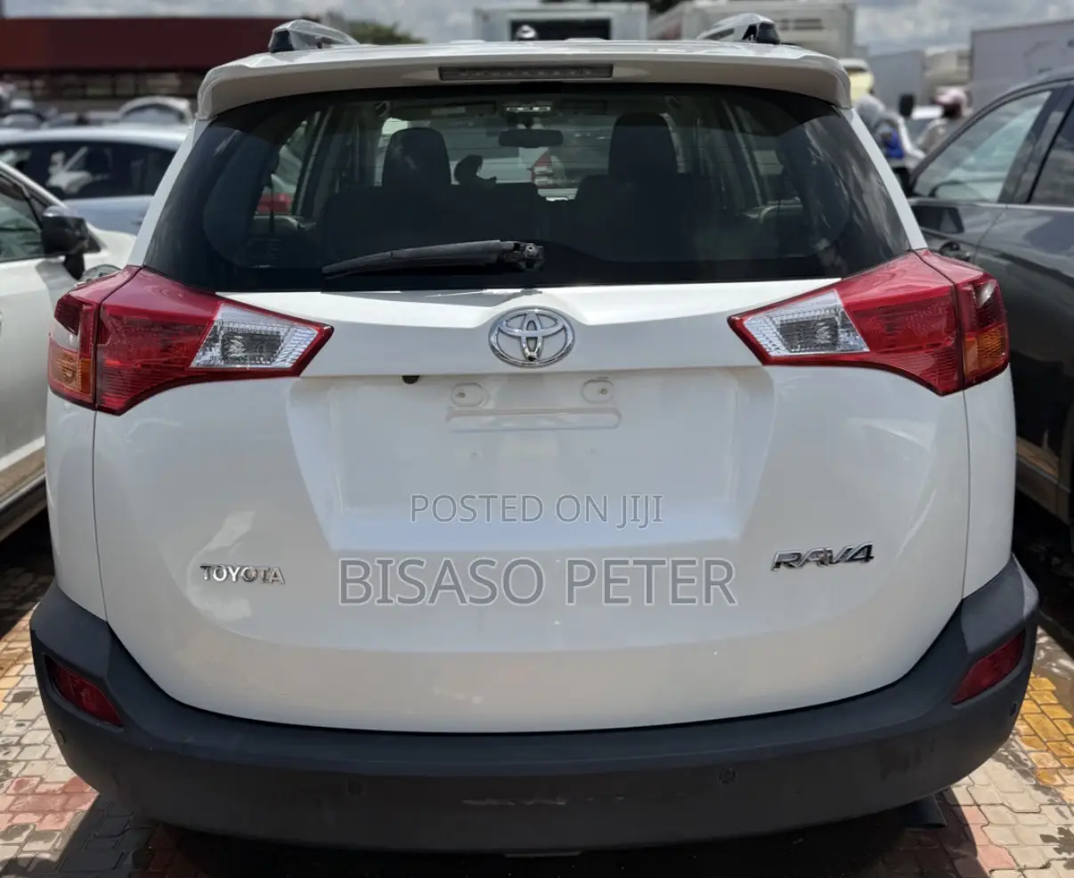 Toyota RAV4 2014 White