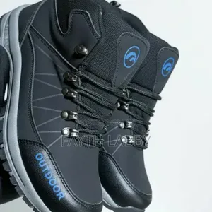 Black Men's Hiking Boots