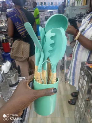 Non-Stick Silicone Kitchen Utensil Set Featuring Wooden Handles