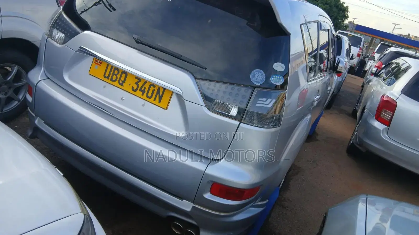 Mitsubishi Outlander 2011 Silver