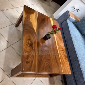 Mugavu Centre Tables