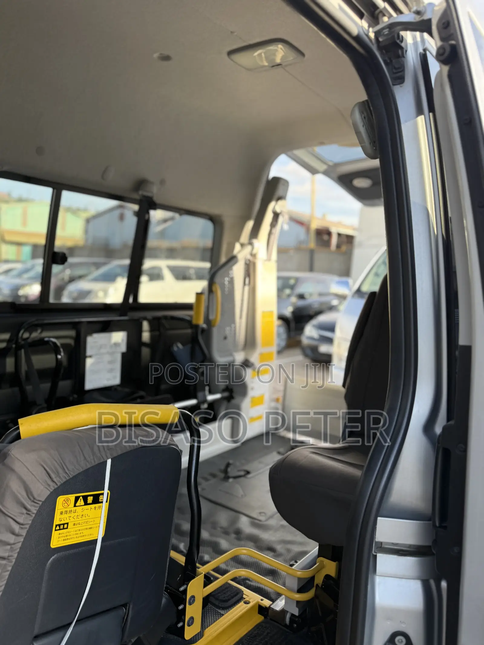 Toyota HiAce 2013 Silver