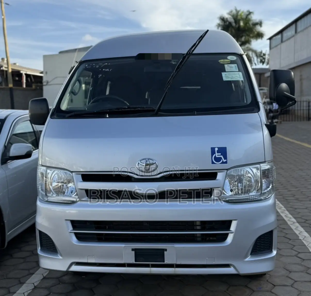 Toyota HiAce 2013 Silver