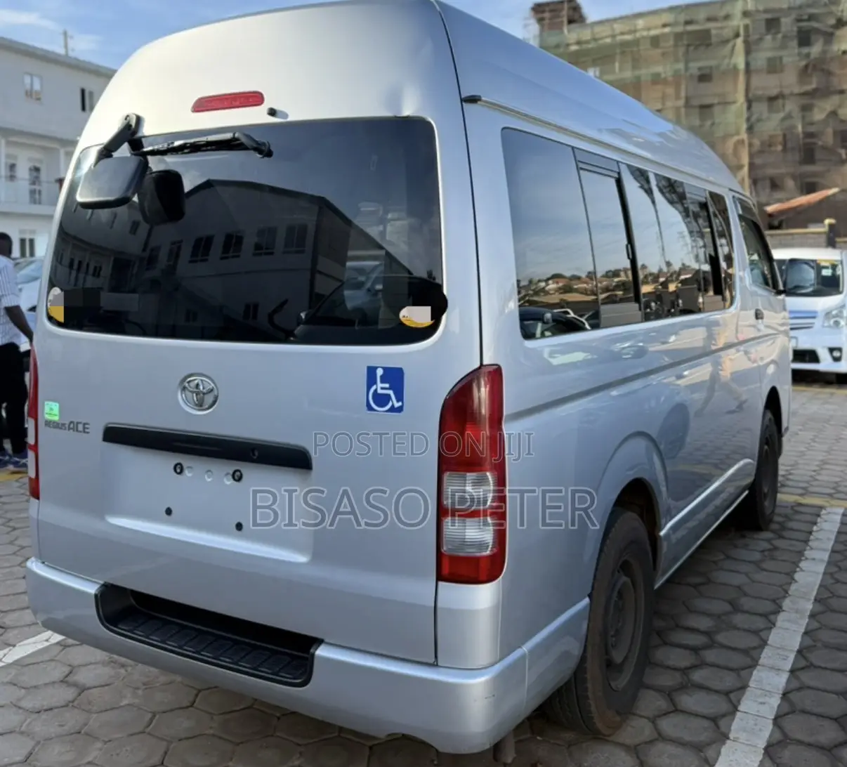 Toyota HiAce 2013 Silver