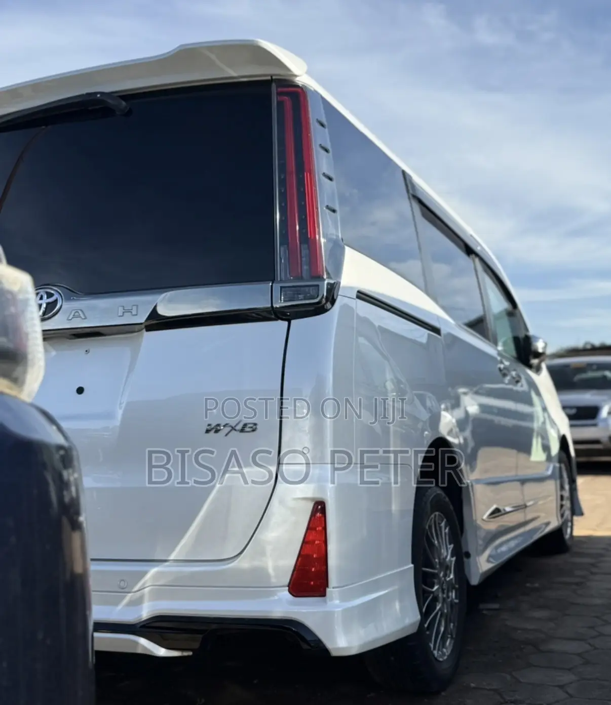 Toyota Noah 2020 White