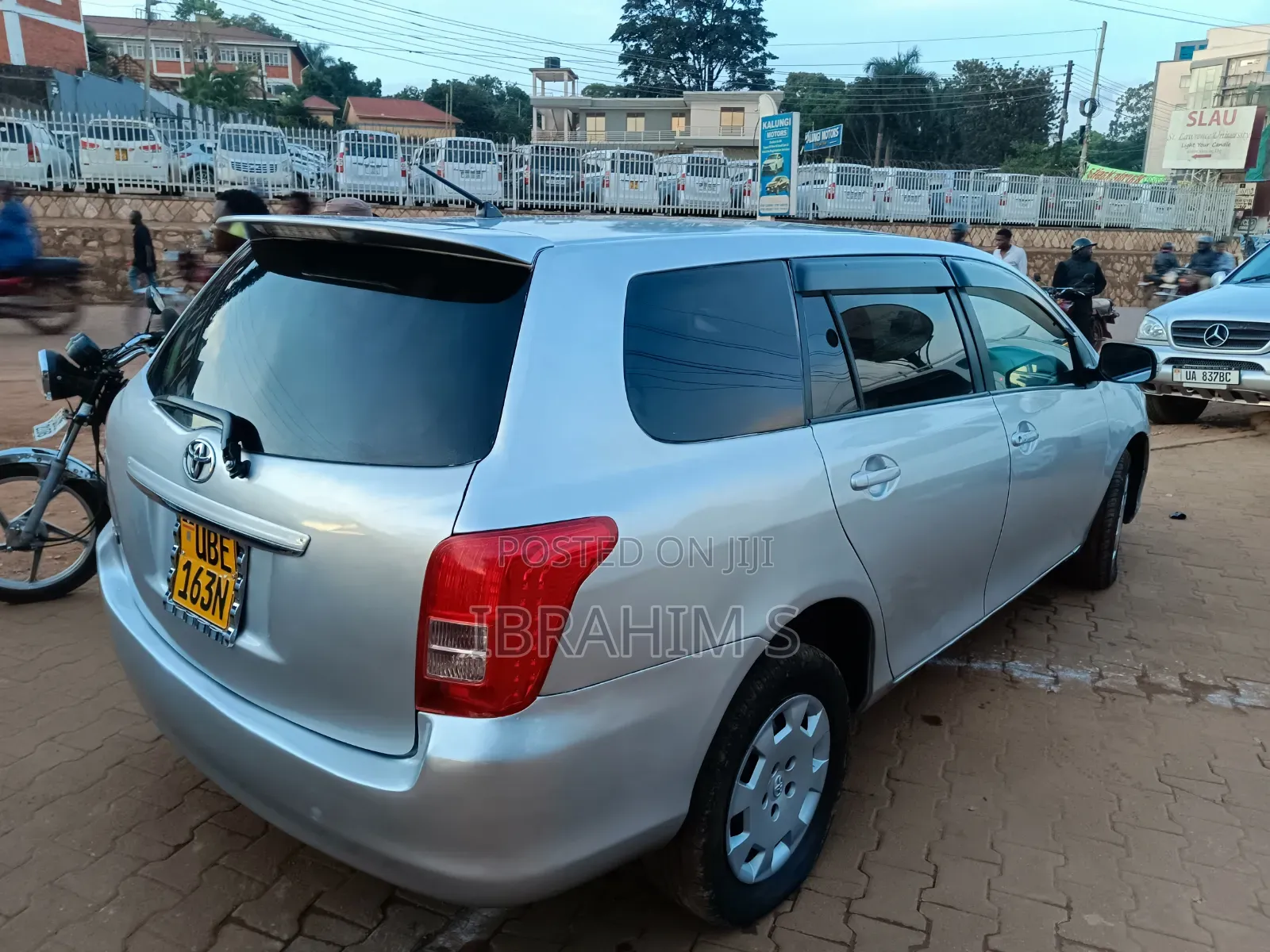 Toyota Corolla Fielder 2011 Silver