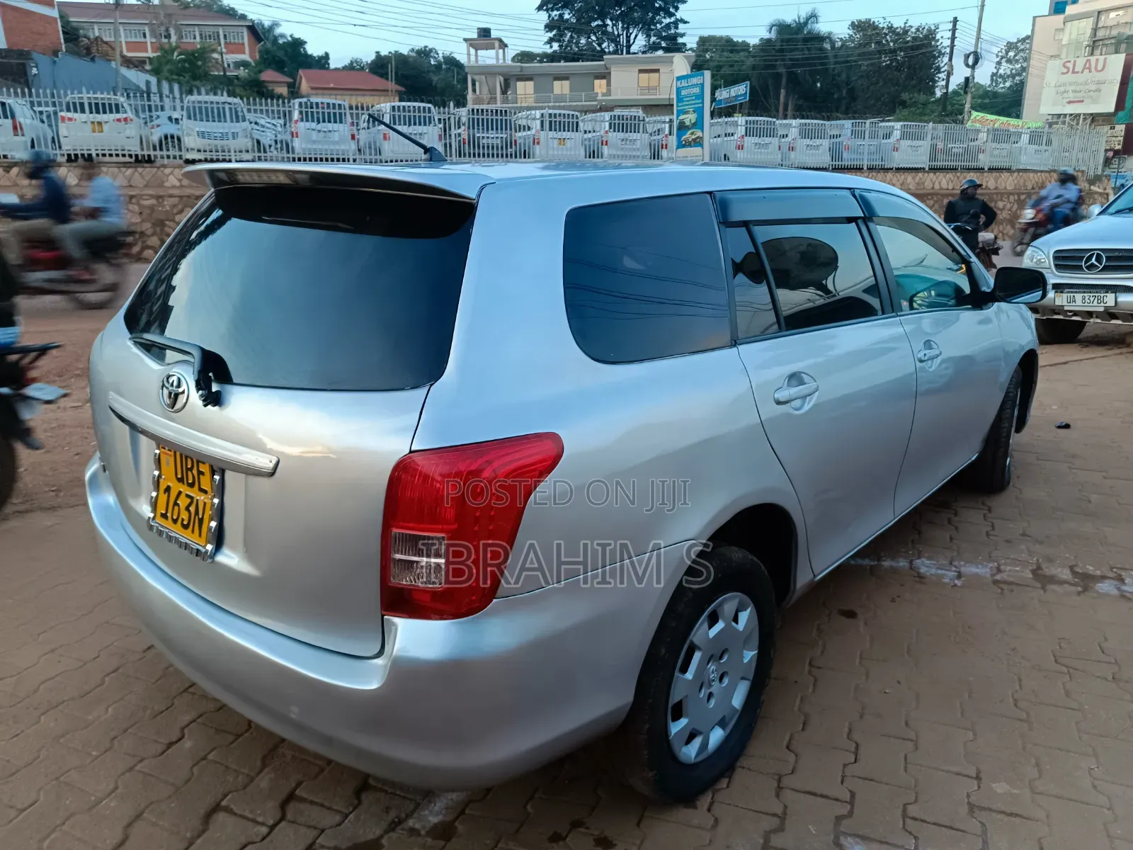 Toyota Corolla Fielder 2011 Silver