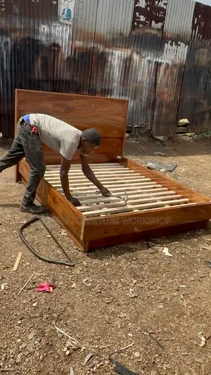 Queen Platform Mugavu Bed
