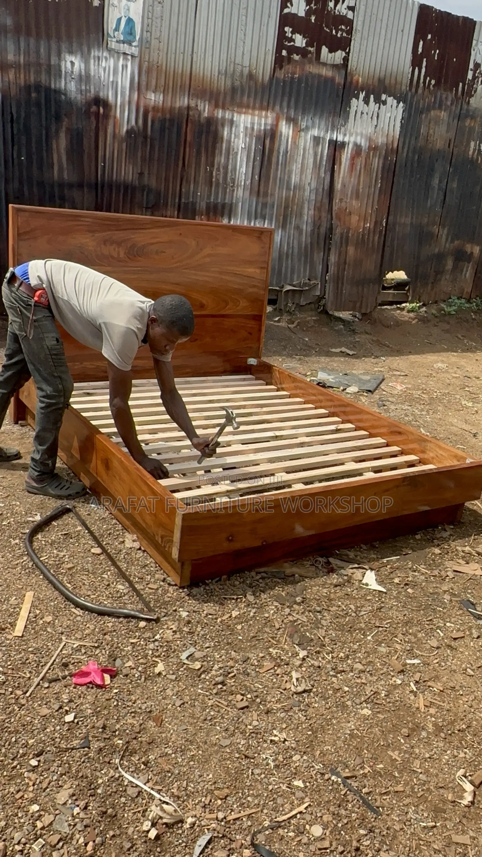Queen Platform Mugavu Bed