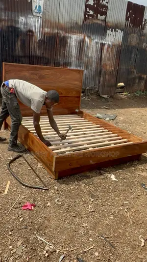 Queen Platform Mugavu Bed
