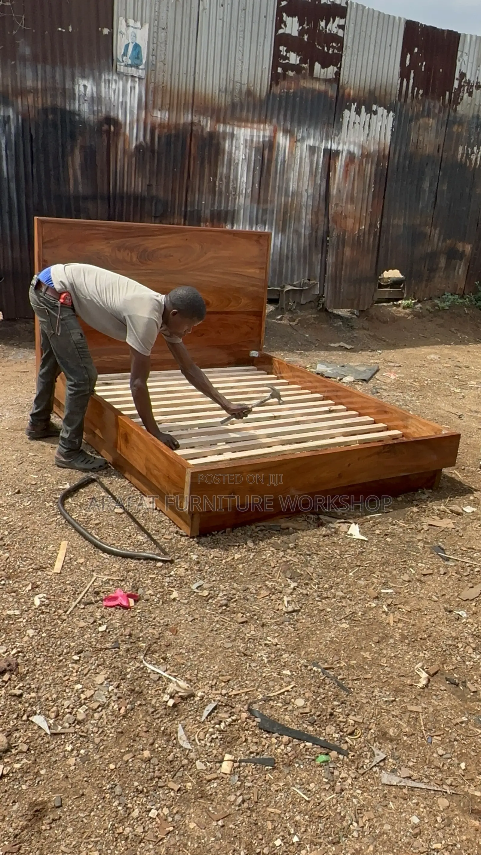Queen Platform Mugavu Bed