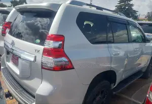 Toyota Land Cruiser Prado 2016 White