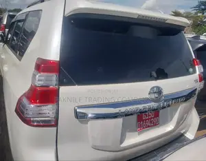 Toyota Land Cruiser Prado 2016 White