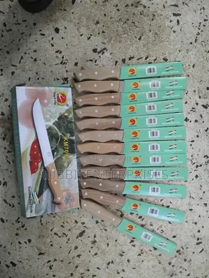 Wooden Handle Knives ~12pc