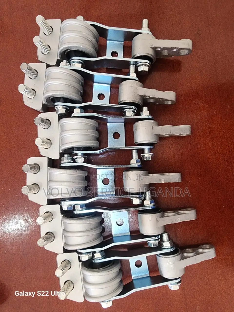 Volvo Upper Engine Torque Rod Mount,