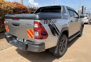 Toyota Hilux Revo Double Cab Deisel 2.8 RWD 2018 Silver
