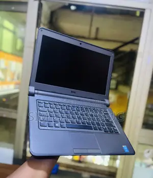 Laptop Dell 4GB Intel Core i3 HDD 500GB