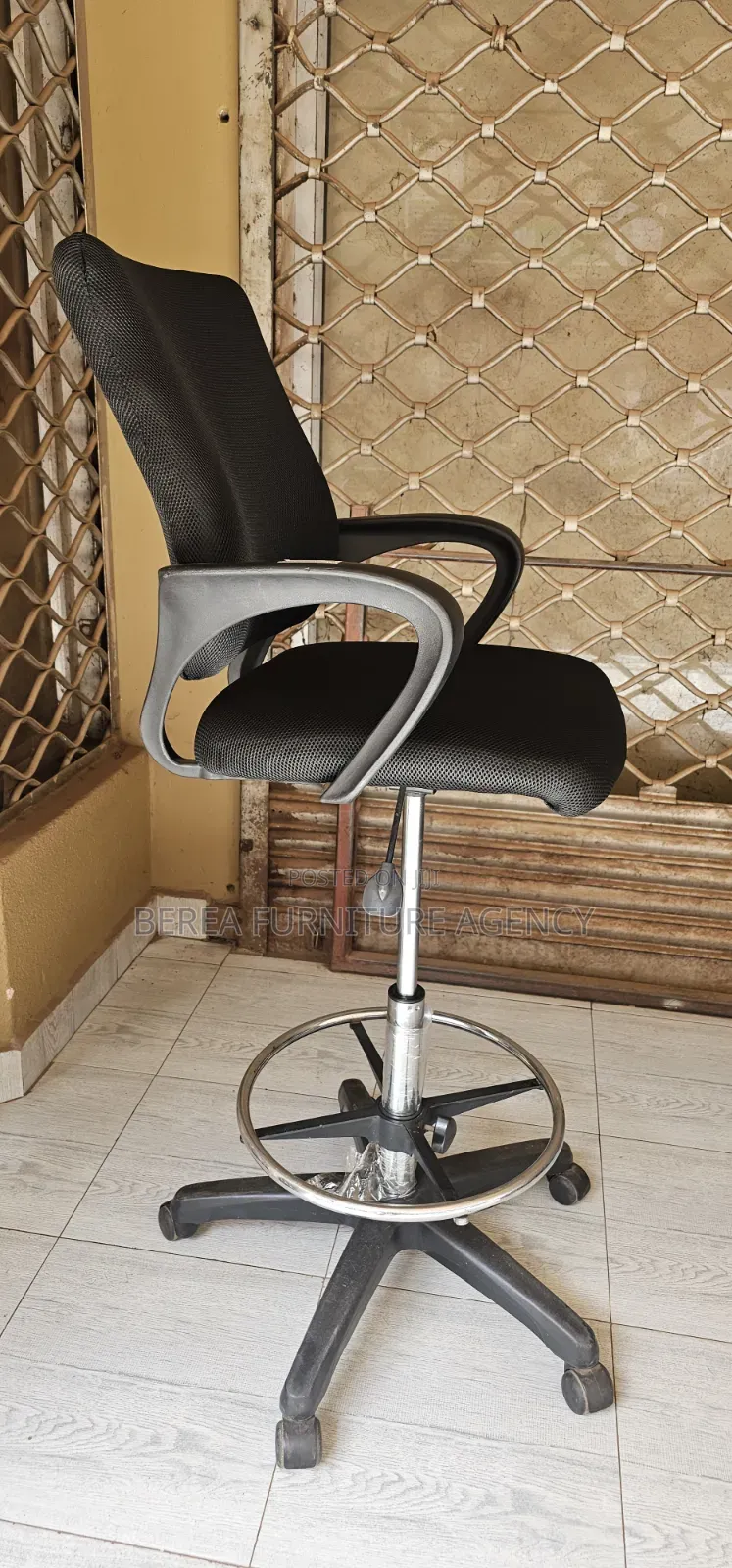 Mesh Fabric Cushion Counter Chair