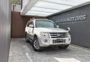 Mitsubishi Pajero 2013 White
