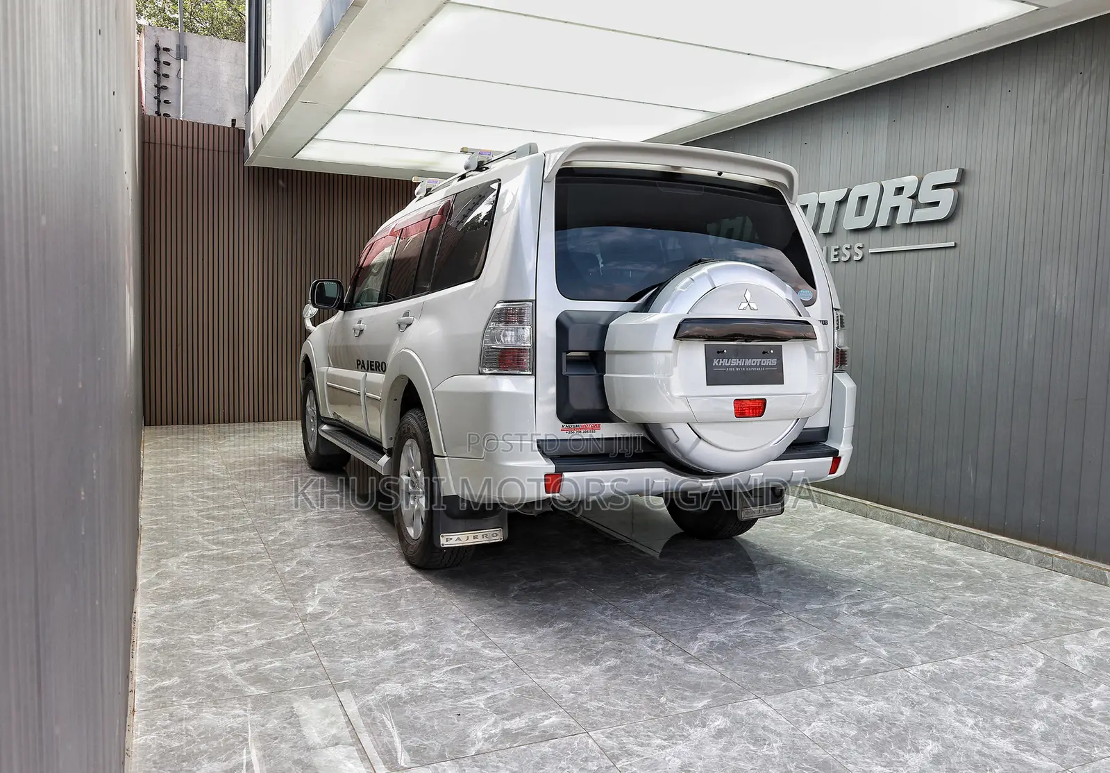 Mitsubishi Pajero 2013 White
