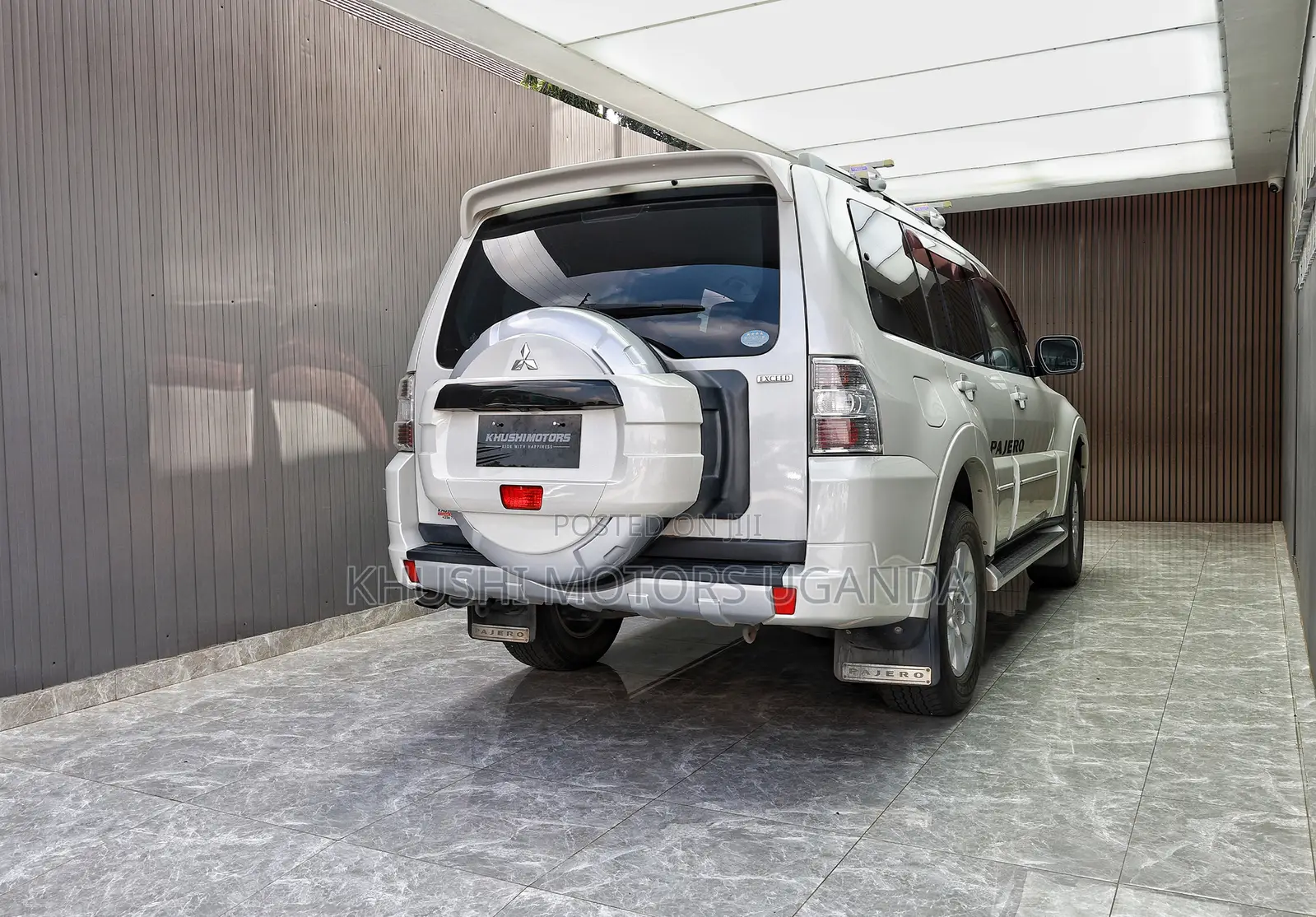 Mitsubishi Pajero 2013 White