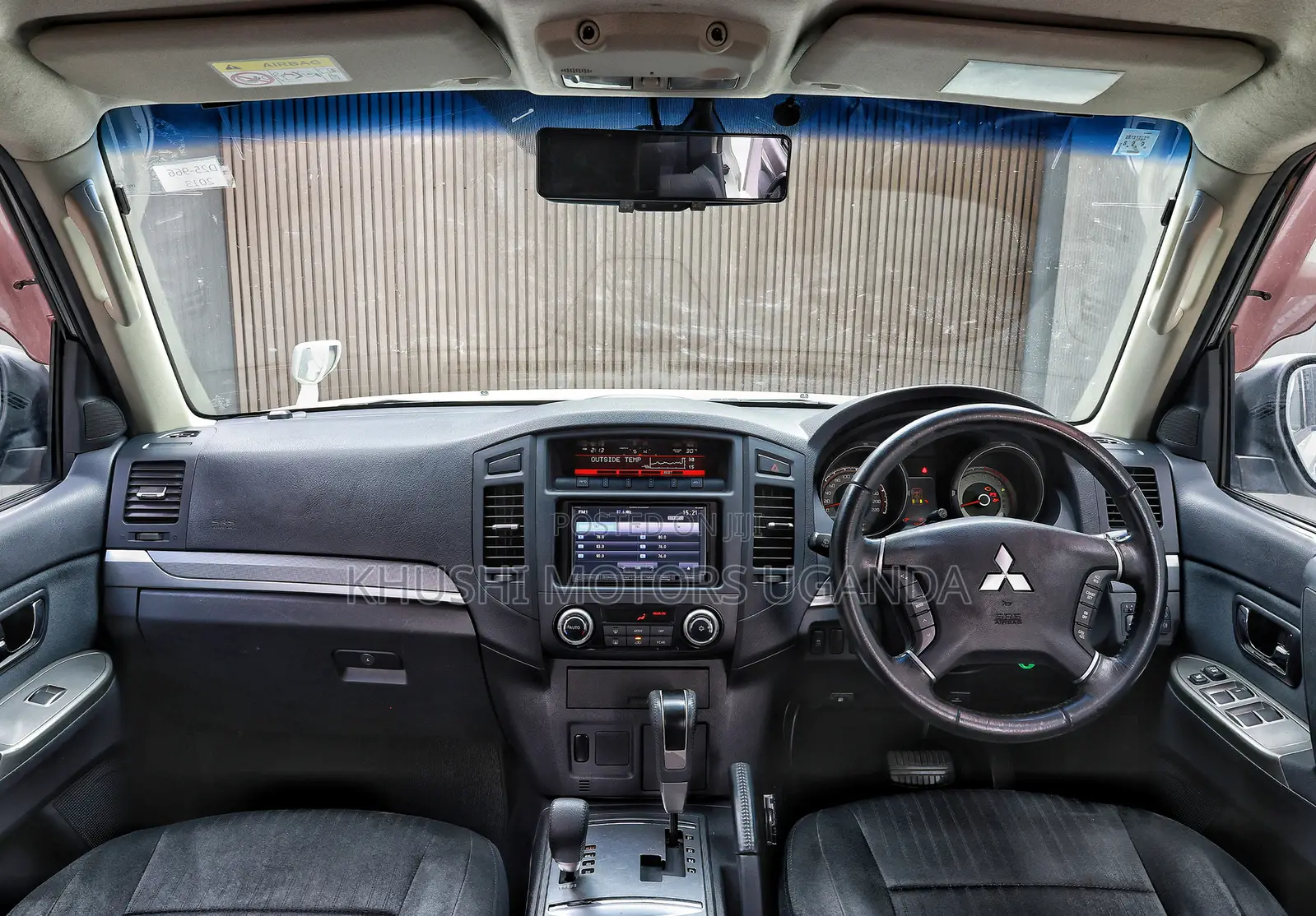 Mitsubishi Pajero 2013 White