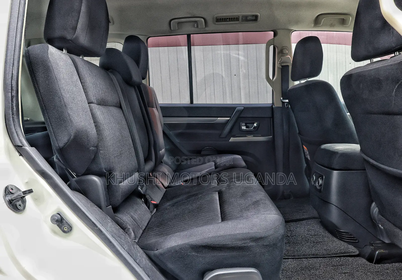 Mitsubishi Pajero 2013 White