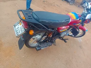 Bajaj CT 125X 2025 Red
