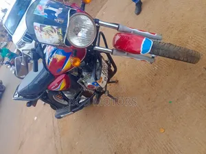 Bajaj CT 125X 2025 Red