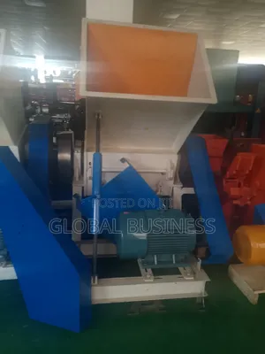 Heavy-Duty Plastic Crusher Machine With Motor – High Performance