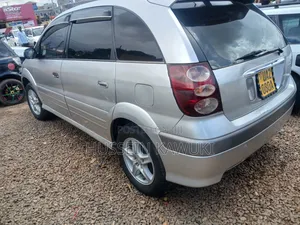 Toyota Nadia 2003 Silver