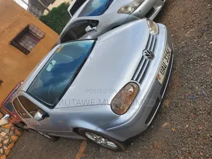Volkswagen Golf 2001 Silver