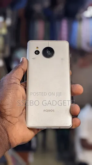Sharp Aquos sense7 plus 128 GB White