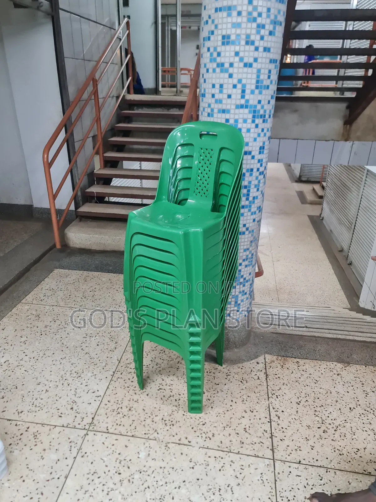 Zori Plastic Chairs Plastic Chairs