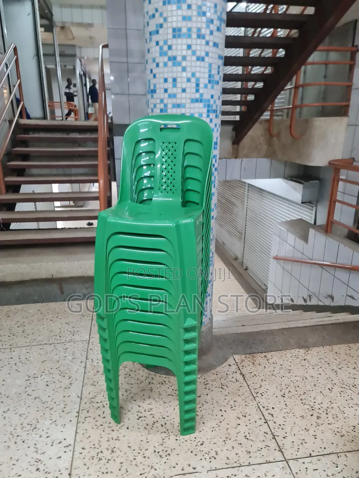 Zori Plastic Chairs Plastic Chairs