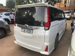 Toyota Noah 2014 White