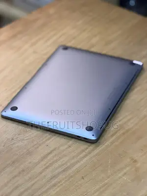 Laptop Apple MacBook Pro 2022 M2 16GB Apple M2 SSD 512GB