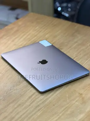 Laptop Apple MacBook Pro 2022 M2 16GB Apple M2 SSD 512GB