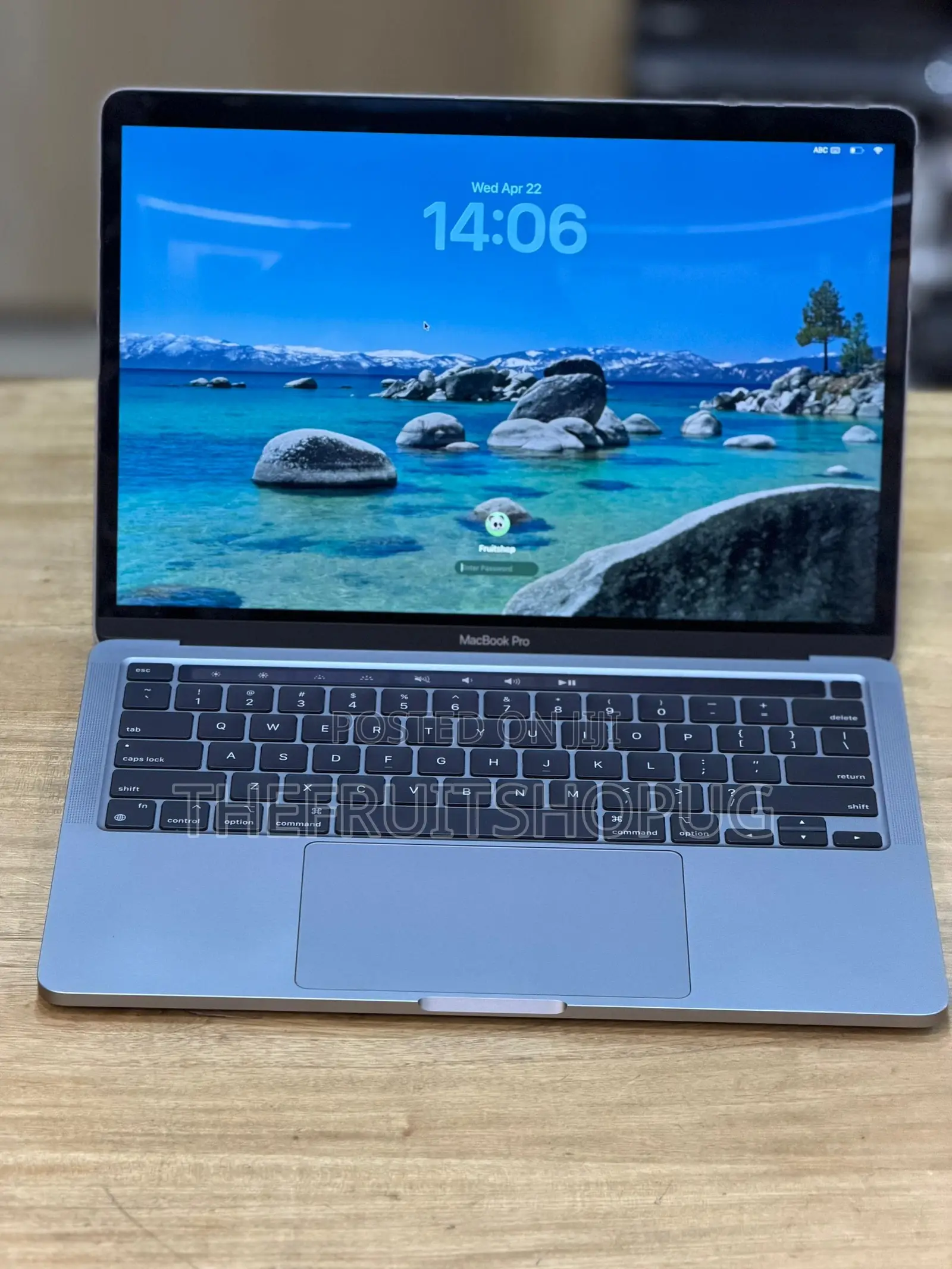 Laptop Apple MacBook Pro 2022 M2 16GB Apple M2 SSD 512GB