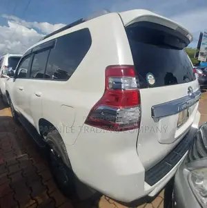 Toyota Land Cruiser Prado 2018 White